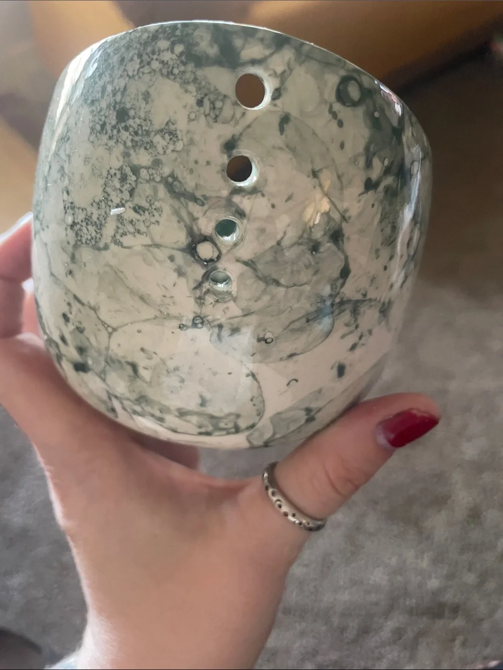 Herb stripping pottery bowl